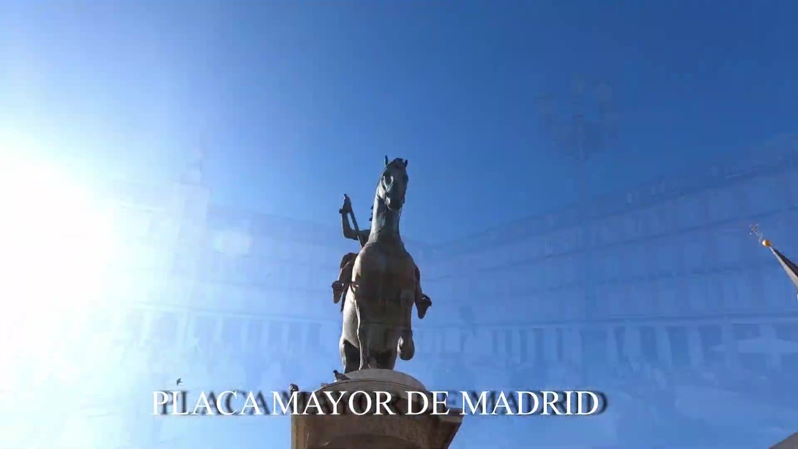 Equestrian statue in Plaza Mayor, Madrid